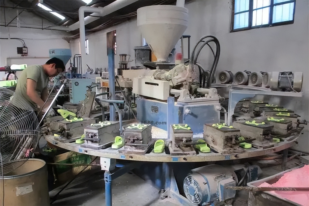 耐克也得看他脸色！年入170亿的台湾首富，靠越南人赚翻了