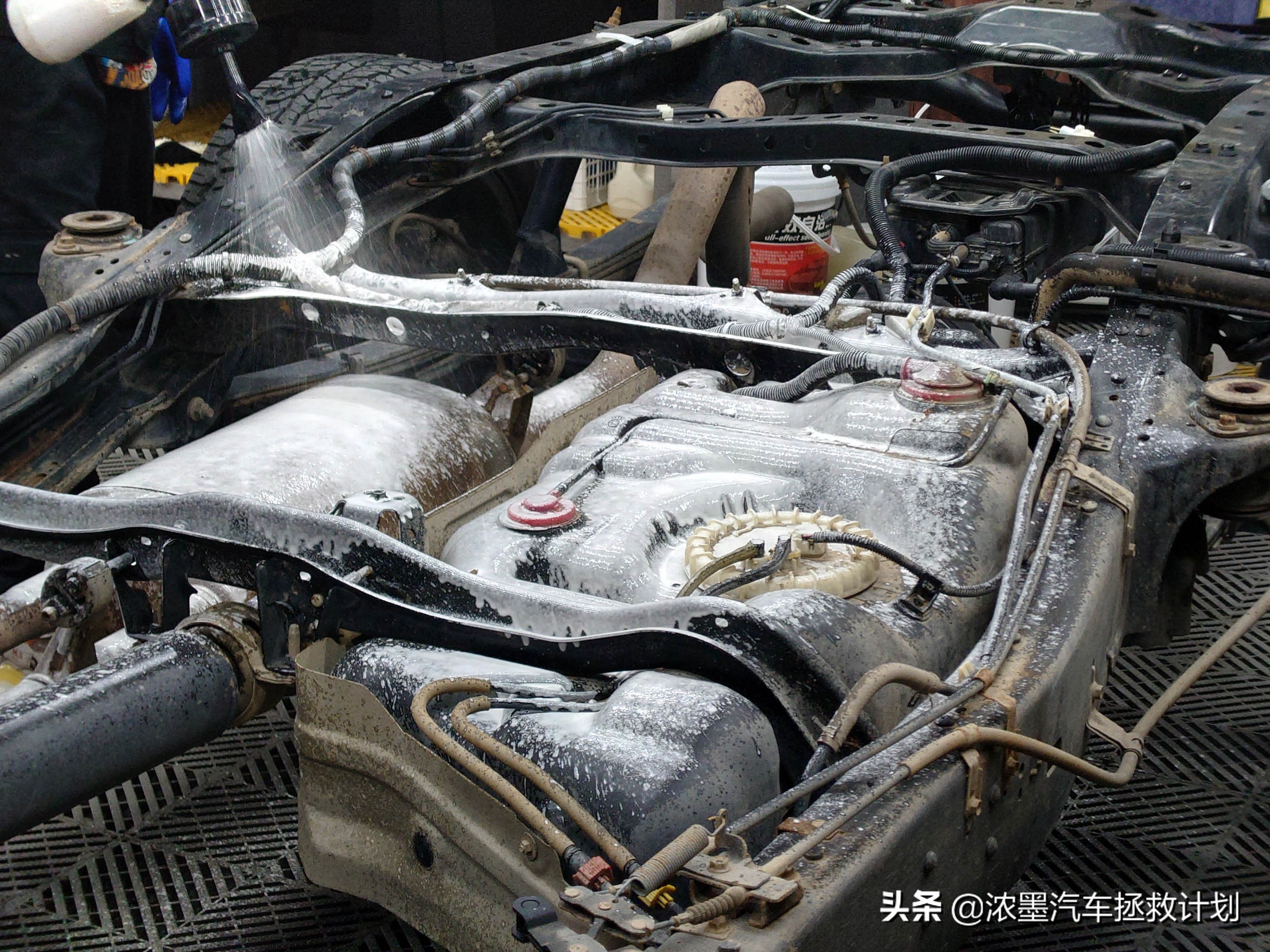 陆地碉堡｜匠心修复一台丰田坦途，完美复活后做百折不挠的攀登者