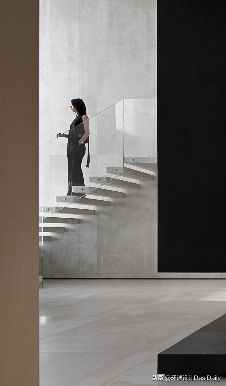 首发.刘捷｜680㎡极简顶复，空纳万境【环球设计3124期】