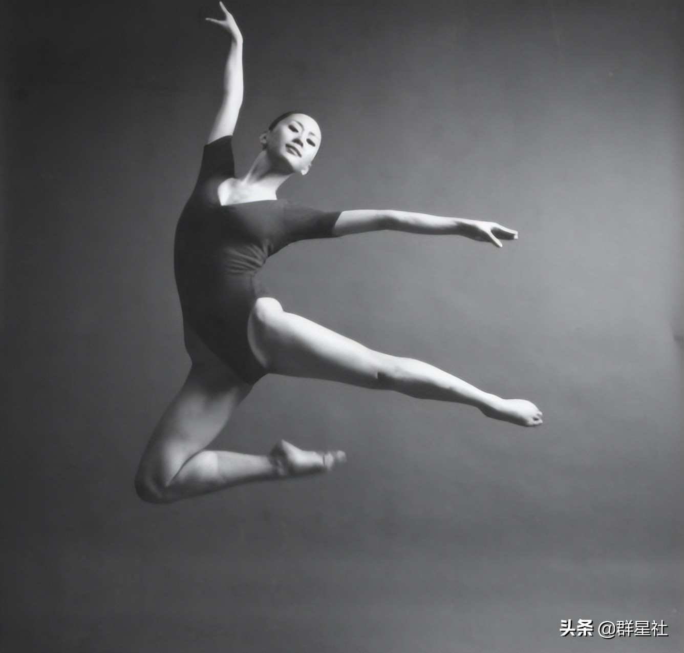 人体模特汤加丽，父亲断交，丈夫离婚，为艺术“献身”真的值吗？