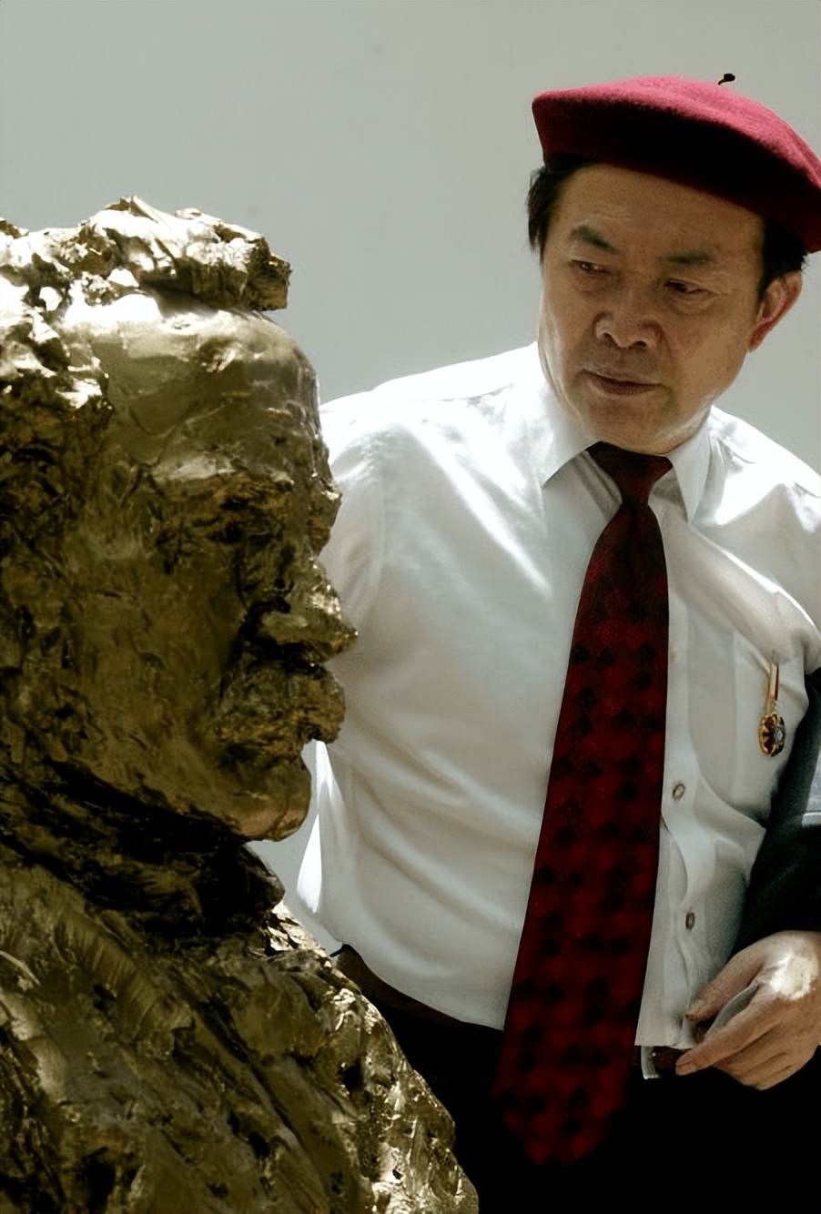 91年吕正操赴美探望张学良，张学良见他好奇问：你咋跟着周恩来了