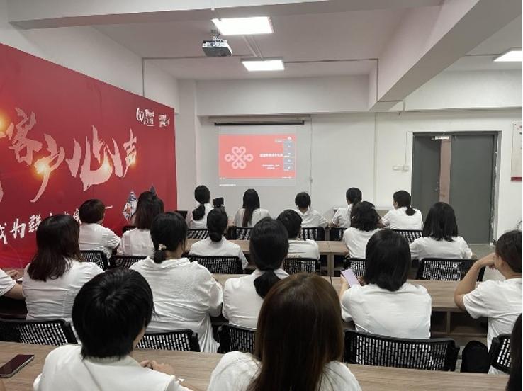 用“星”服务，打造尊享购机新体验！