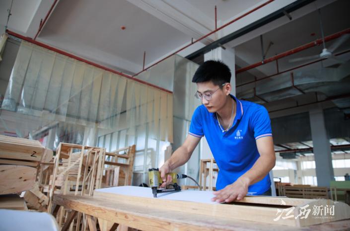 南康家具制造之都座谈会,南康打造全球家具制造中心