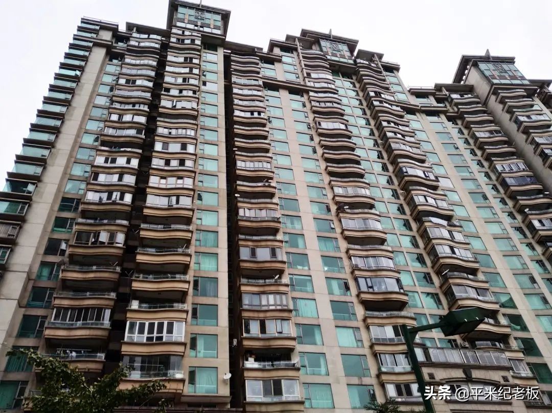 680万拿下顶尖九年一贯制学校，这个神秘社区，有多厉害？