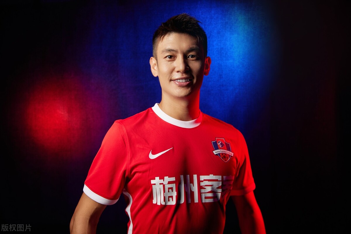 梅州客家足球俱乐部写真,梅州客家队海报