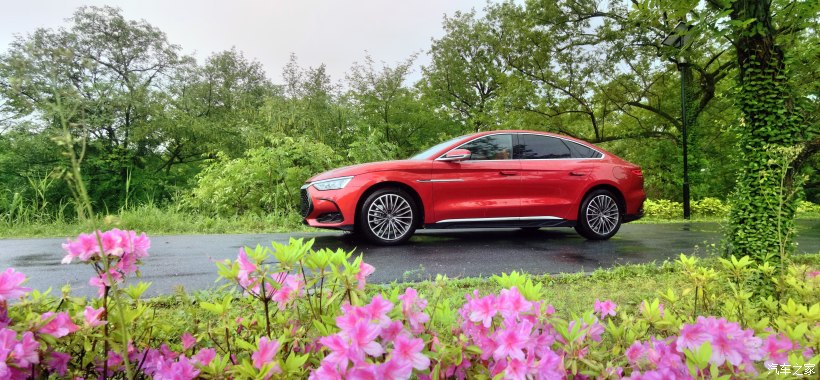 23万买比亚迪汉值得吗,售25.88万起比亚迪汉新车型上市