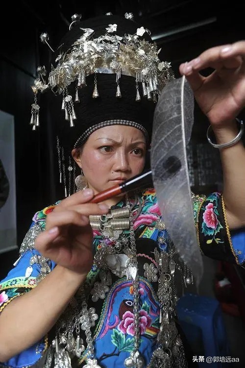 靠树叶一年赚8000万,一片树叶卖7000元