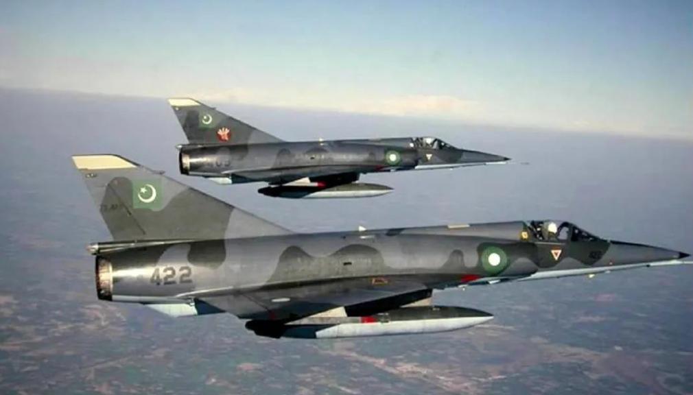 巴铁买歼10ce能打过阵风吗,巴基斯坦讨论歼10