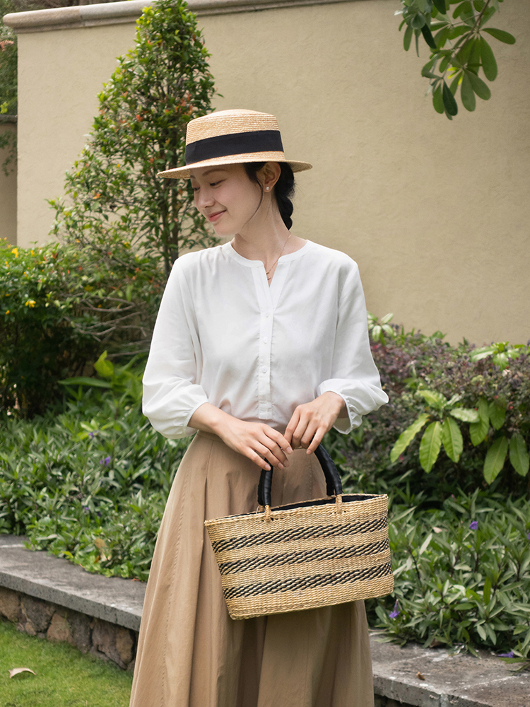 经典的白衬衫如何一衣多穿,白衬衫怎样穿出来时髦感