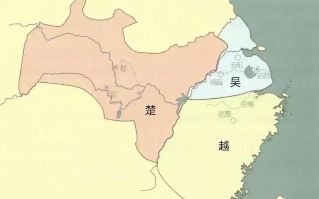 曾是风光无限的江南名城，如今夹在两大哥中间，沦为了小透明？