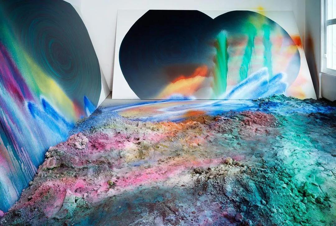 “垃圾创作”狂卖500万，网友忍不住群嘲：污染环境，这也叫艺术