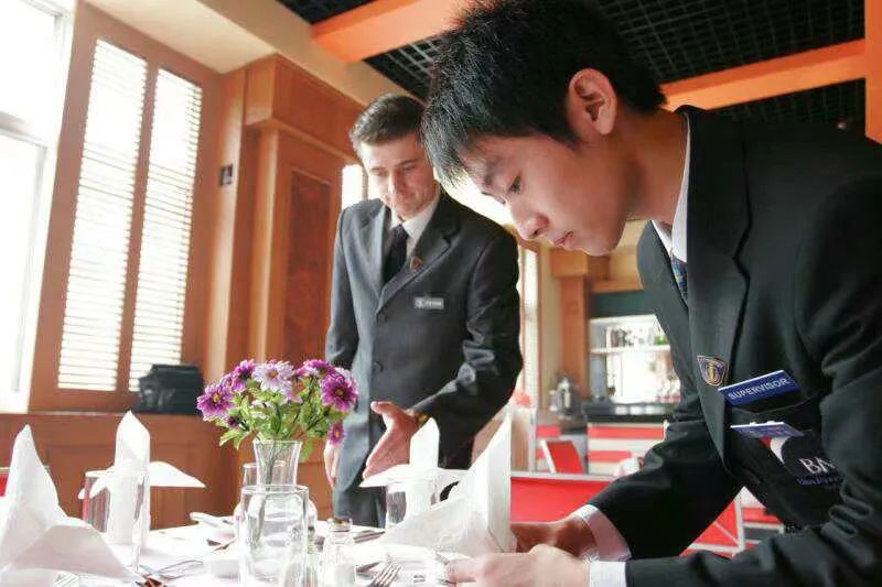 2023年广东专科学校及分数线,2023年广东物理类353分读什么专科