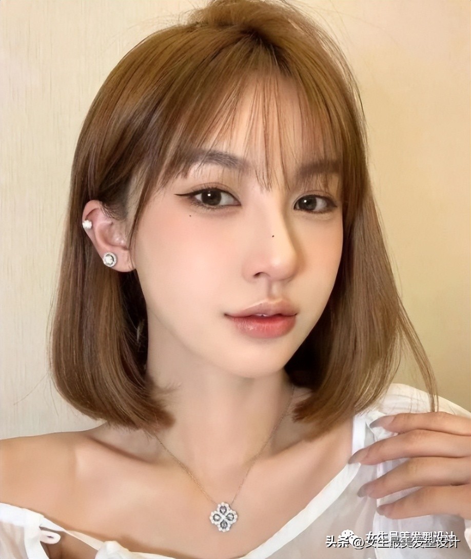 女生又酷又飒齐肩发打理,齐肩短发内扣优雅酷飒发型