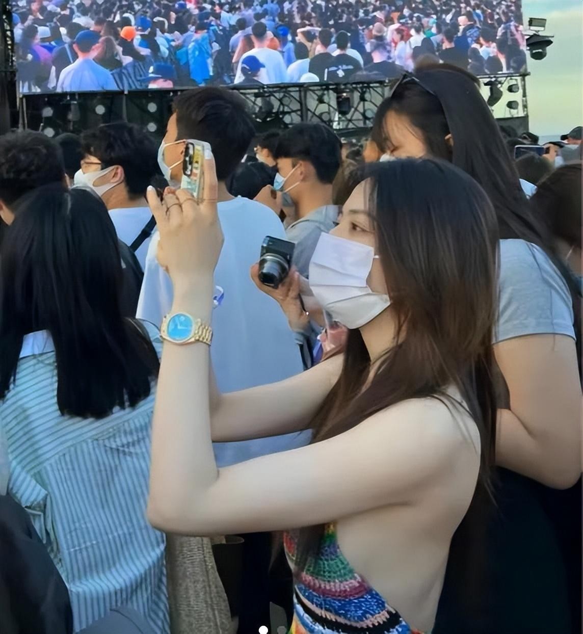 娜扎穿搭牛仔裤,娜扎穿牛仔裤显不出长腿