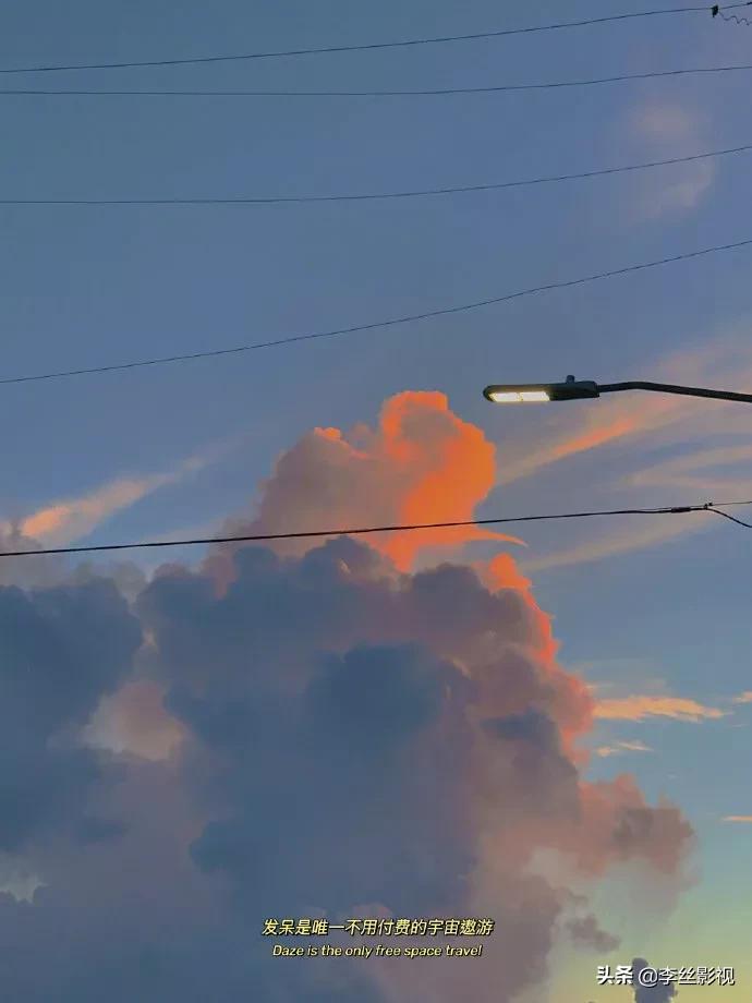 狮子座跟哪个星座能成为一对情侣,狮子座与哪个星座谈恋爱最虐心