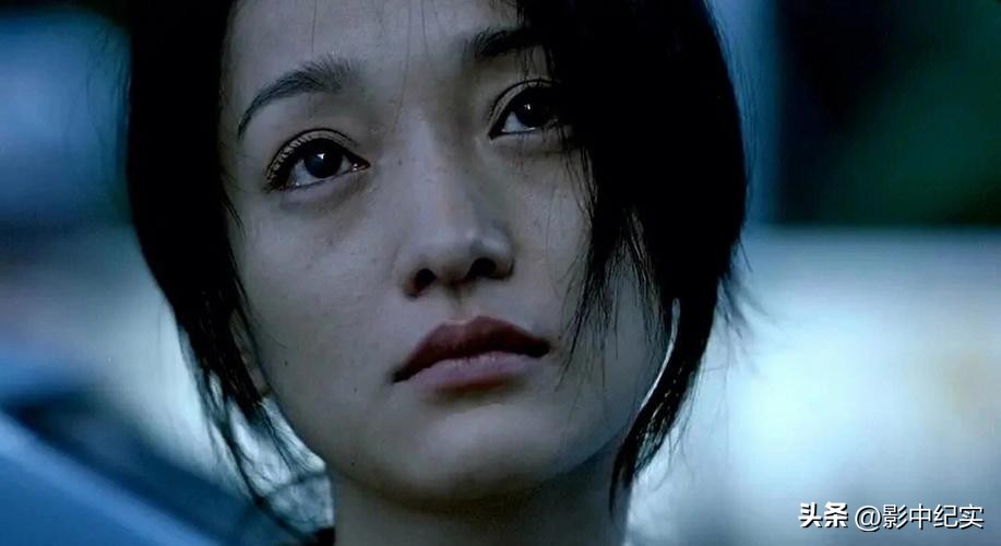 张柏芝周迅对比,周迅和张柏芝混合的长相