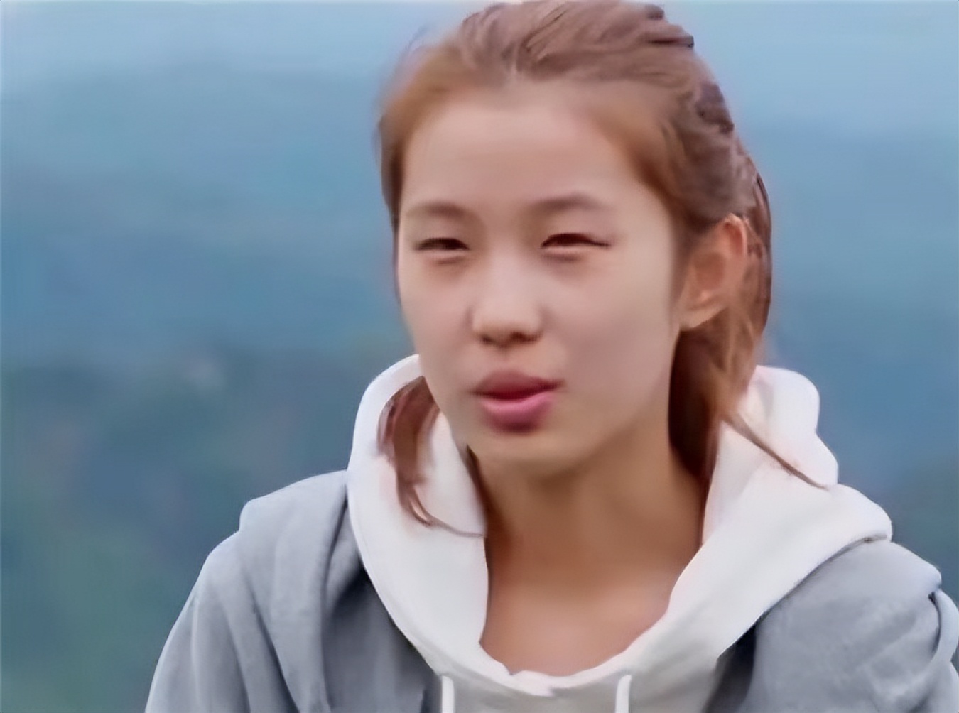 辽宁巨婴刘思琦：16岁吃饭靠人喂，每天花销过万，如今过得怎样了