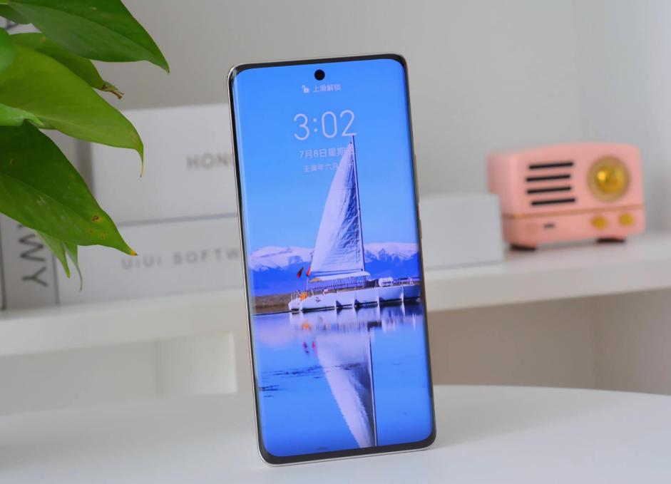 国产手机4000以上哪款性价比高,国产手机2500元性价比最高的一款