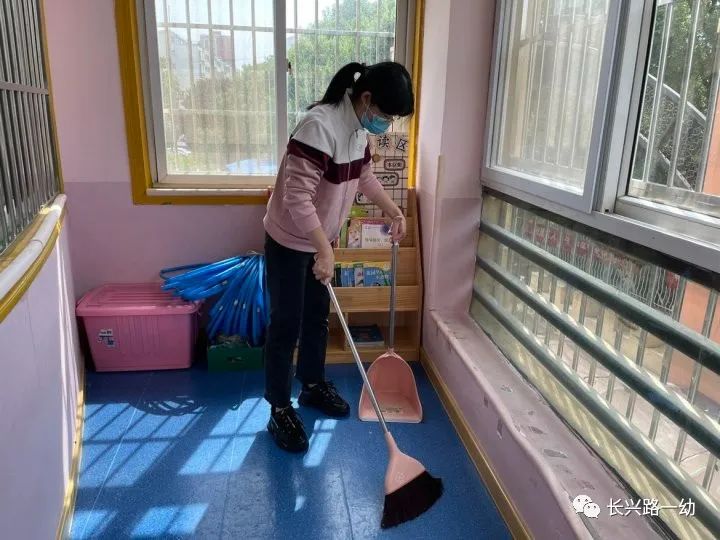 保育先行，共筑健康——长兴路第一幼儿园保育员日常工作之消毒篇