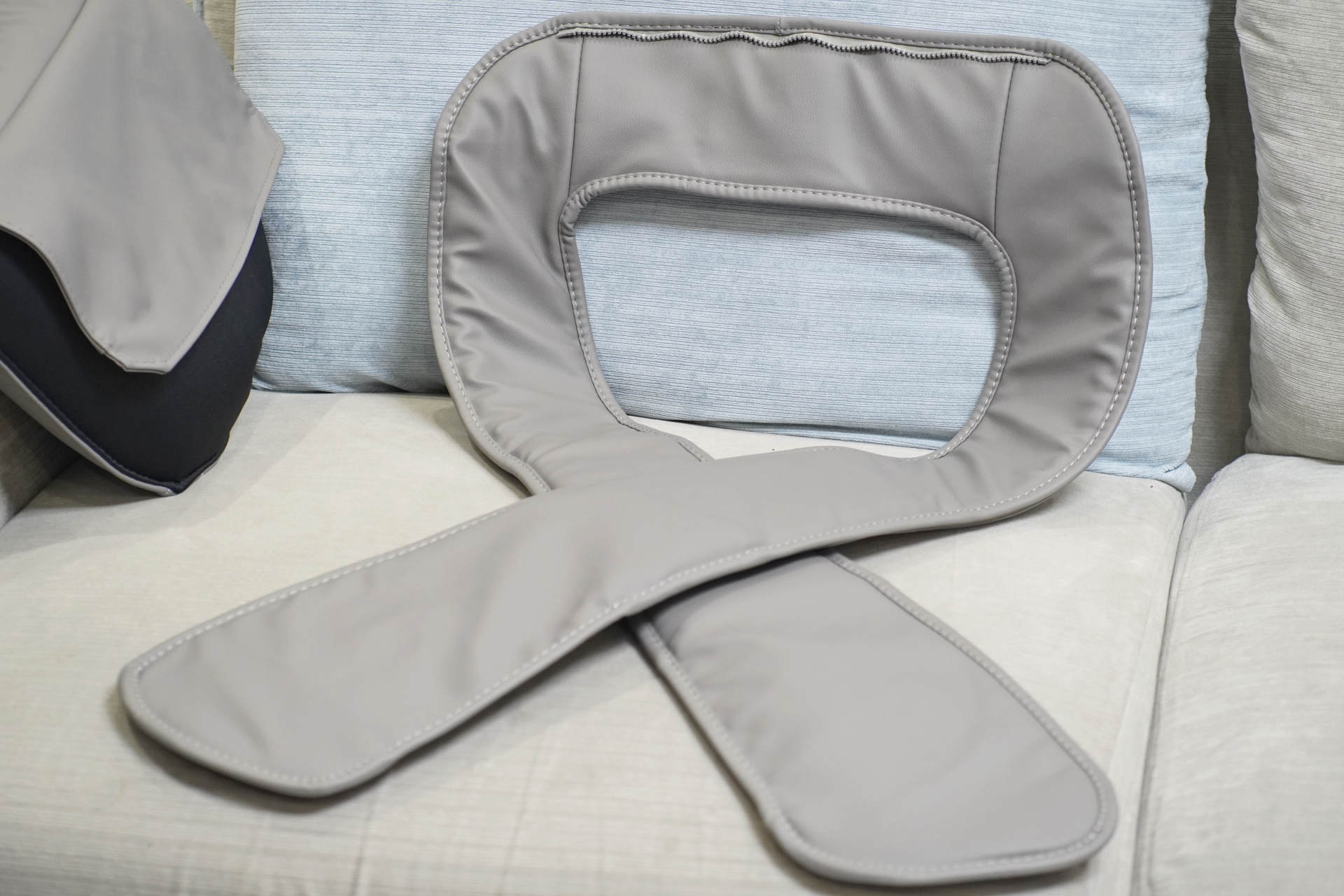 如何给老人选择按摩椅,老年人适合用按摩椅吗