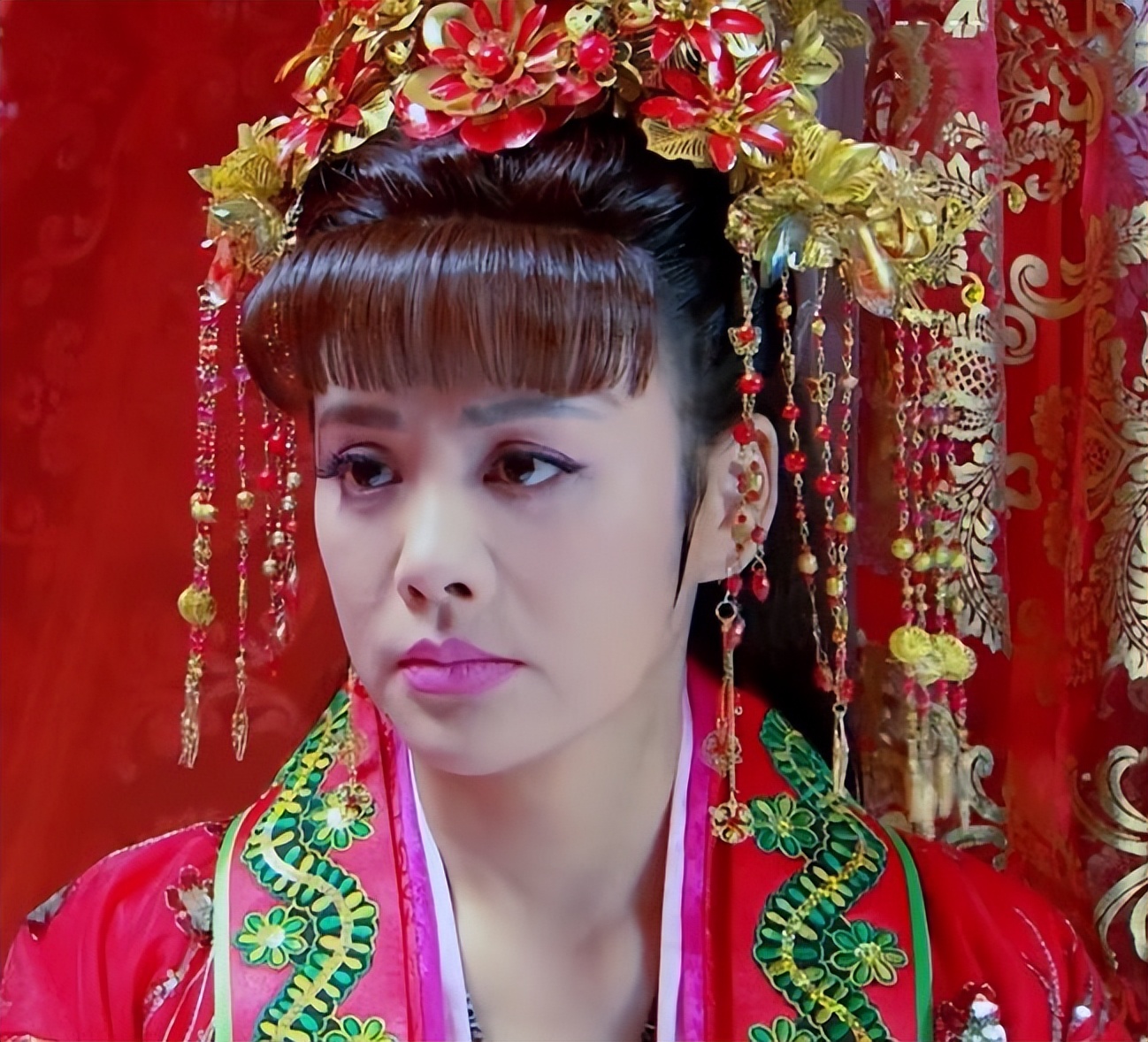 明明是同一个人，换部剧里却像变了个人，这3位女星都被造型拖累