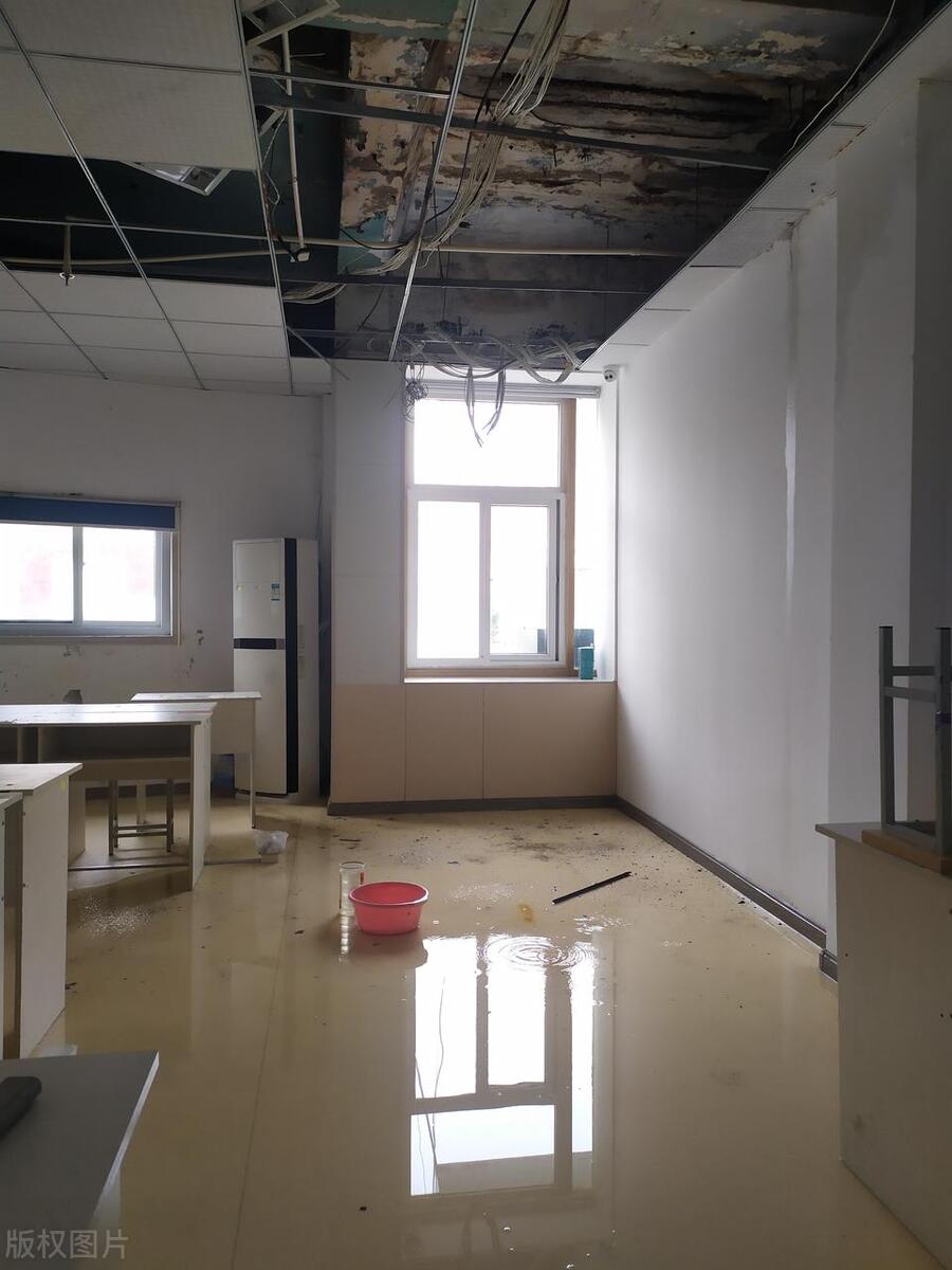 中国电信广东地区崩了！是不是房屋漏水浸入服务器引起的？