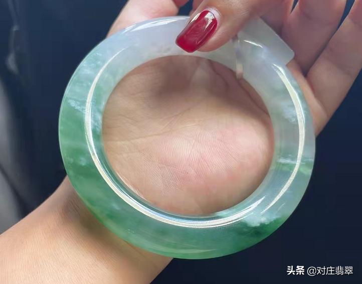 缅甸翡翠手镯直播黄翡,直播间翡翠手镯色差