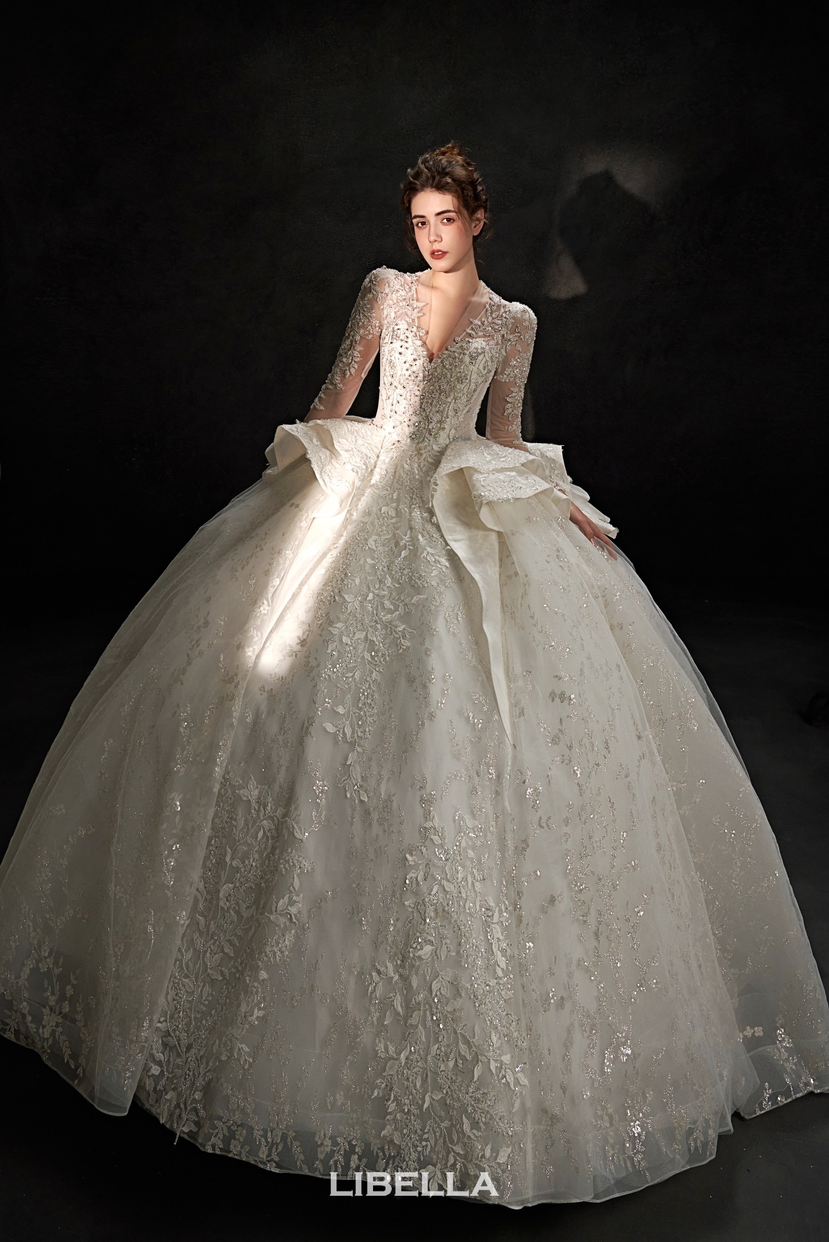 礼服敬酒服买好还是租好,敬酒服是租还是买好