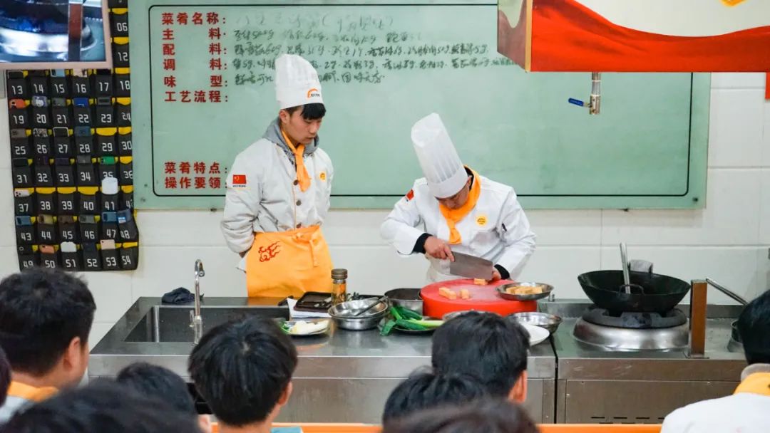 喜报！恭喜临沂新东方被评为2021年度优秀职业学校