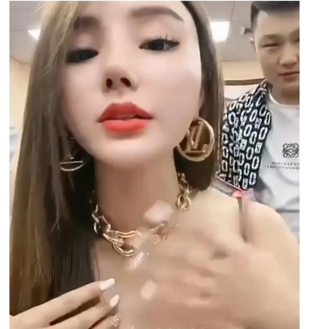 二驴媳妇平荣怎么火的,网红二驴平荣两口子近况