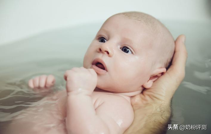 君乐宝至臻与飞鹤星飞帆对比,君乐宝至臻和飞鹤星飞帆对比