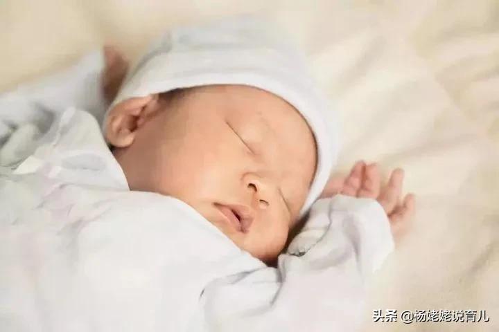 新生儿宝宝护理知识大全书籍,10个新生儿护理小常识