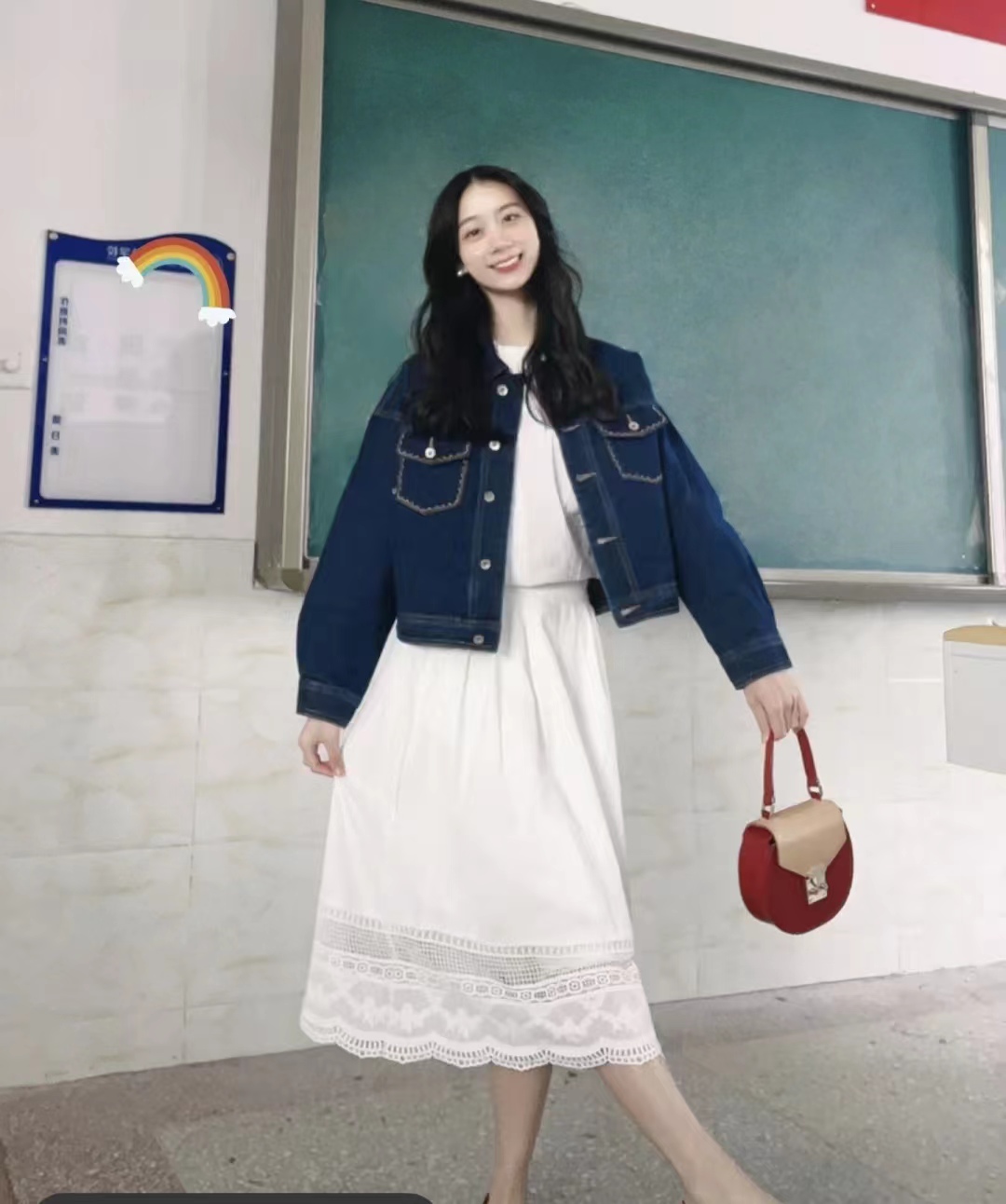 牛仔外套的最佳搭配小版型,牛仔外套怎么穿好看又时尚