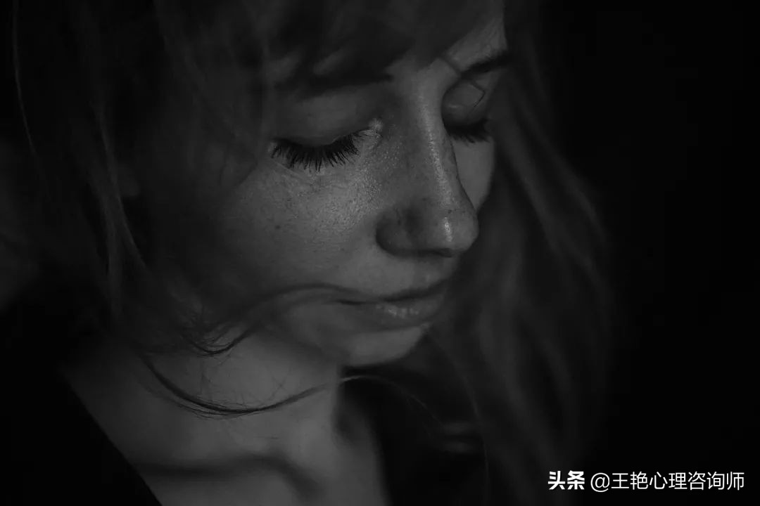 成年人如何克服人性的弱点,成年人怎么克服习得性无助