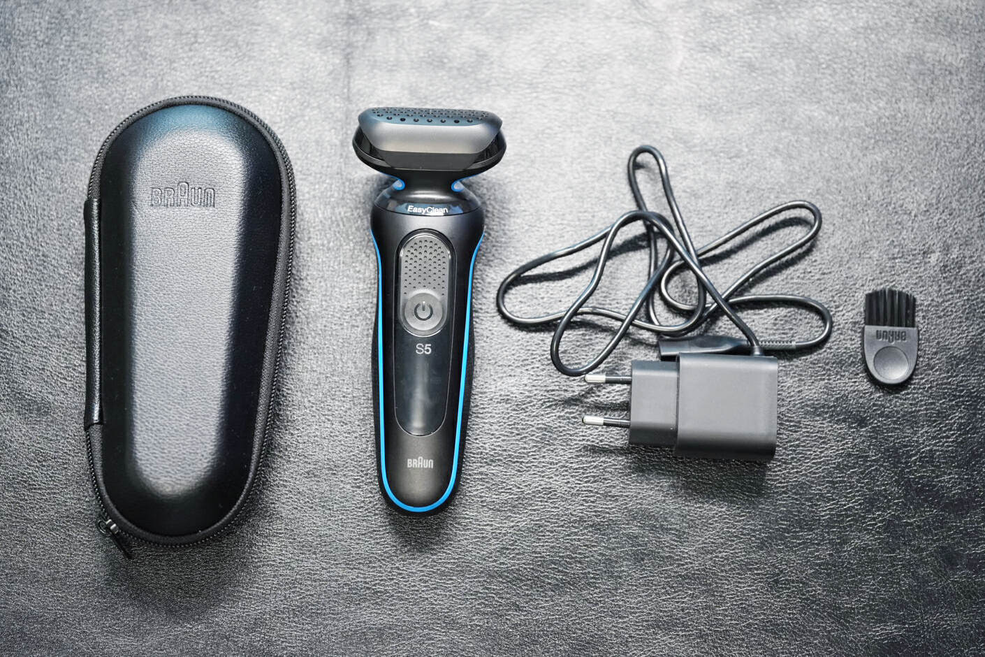 博朗剃须刀9557对比飞利浦9860,中国剃须刀比飞利浦博朗松下都强