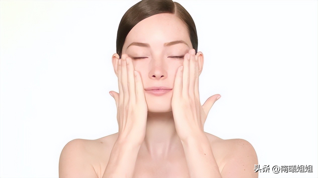 皮肤屏障受损正确护肤不会长闭口,修复皮肤屏障的护肤品会长痘吗