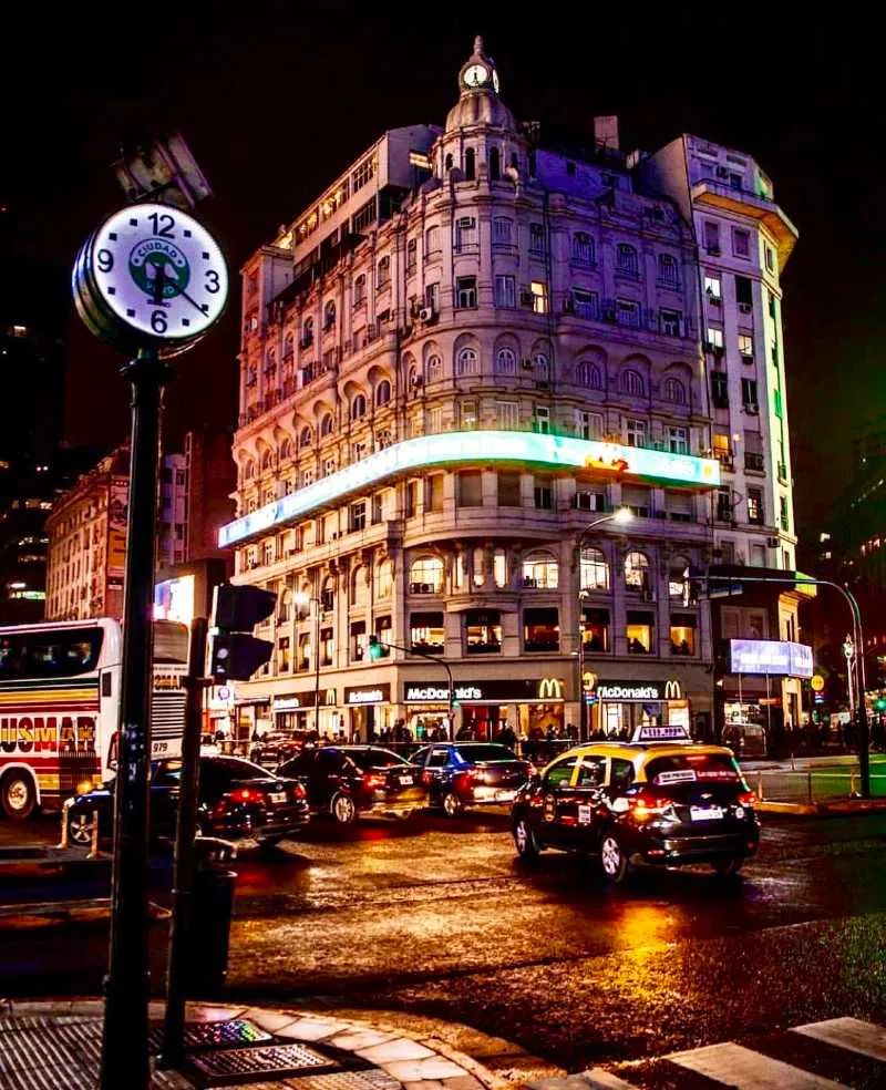 离中国距离最远的国家,距中国最远和最近距离的国家