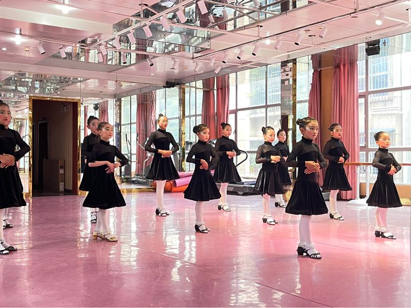 金孔雀舞蹈学校夏令营,富源县优童培训中心