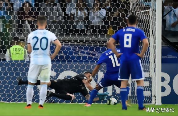 E马丁内斯：10年6租的第三门将成为阿根廷守护神