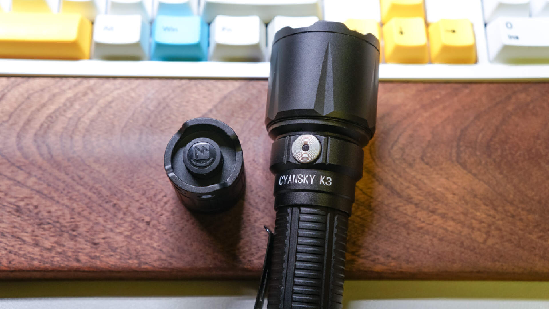 cyanskyk3,cyanskyk3v2手电测评
