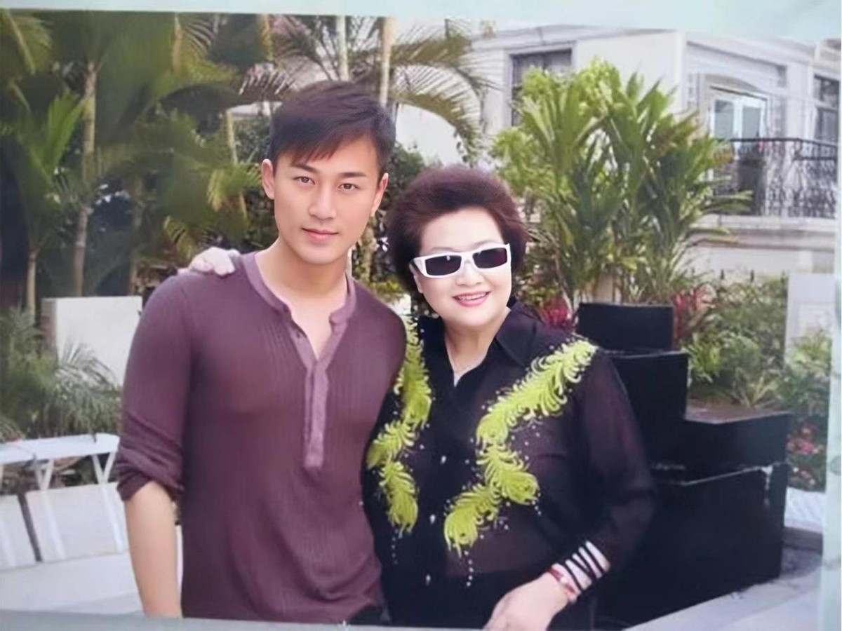 朱逢博丈夫骨灰摆放在哪里,著名女歌唱家朱逢博近况