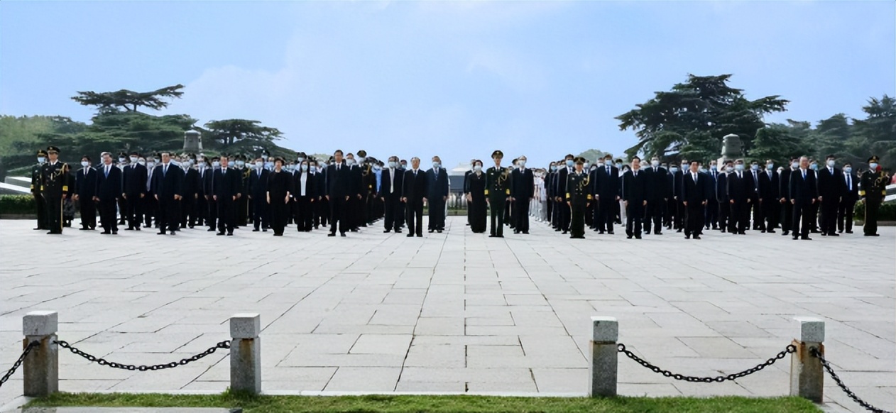 东部战区司令员易人！上将林向阳接棒