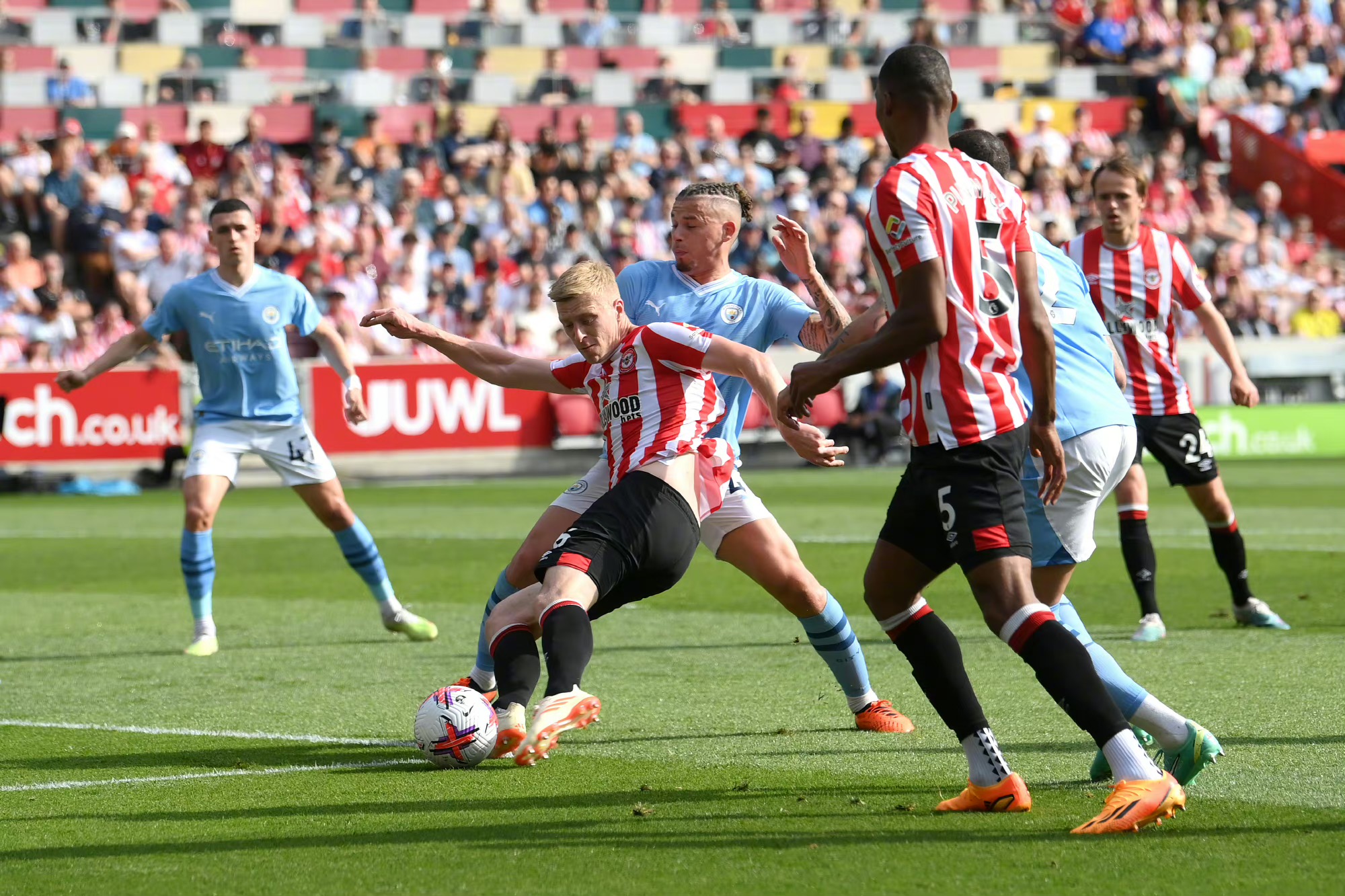 一场2-1英超领头羊狂飙冠军之争,英超5:0