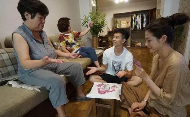 聋哑人捡到弃婴5年后母亲找上门,捡弃婴20年后母亲上门