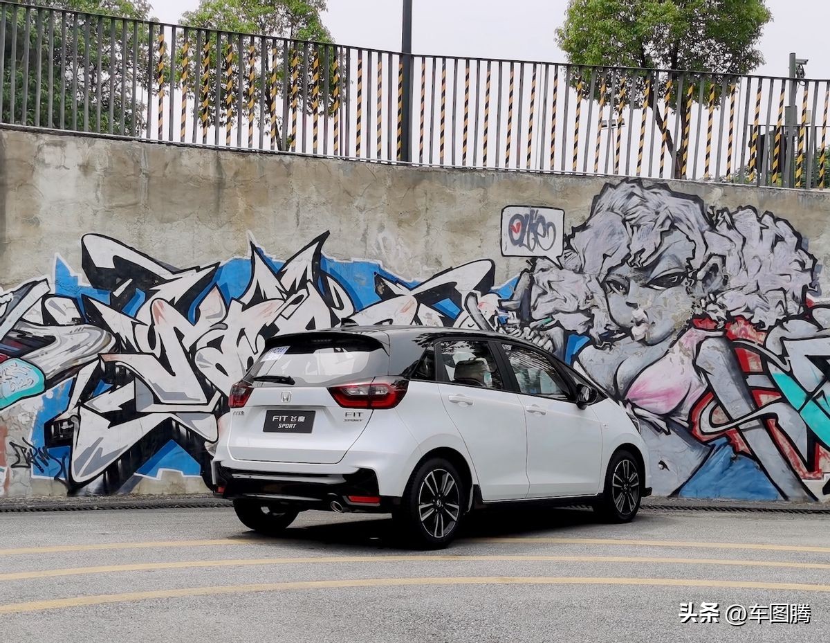 买二手飞度5还是买新飞度4,新飞度和老飞度对比