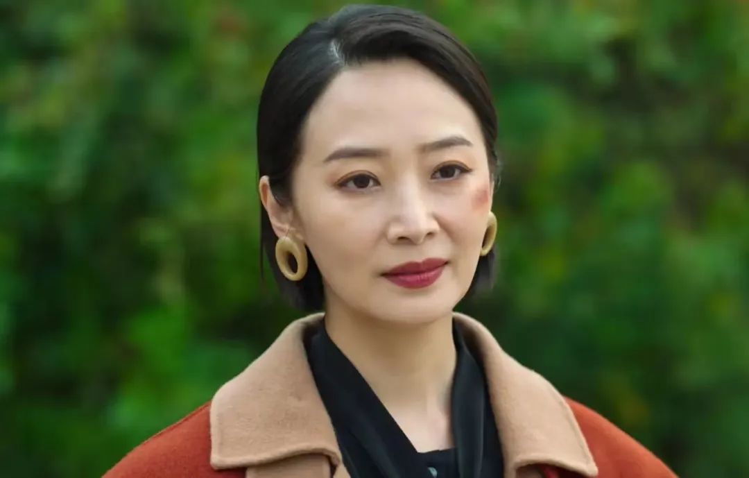 狂飙中程程死前为啥涂口红,狂飙程程临死前涂口红