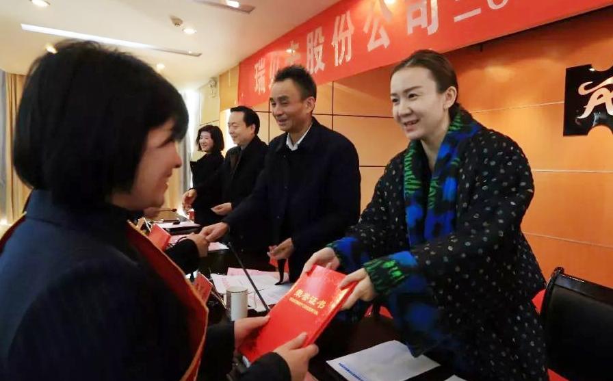 天下头等作假事，为什么还能大赚特赚外国人的钱？