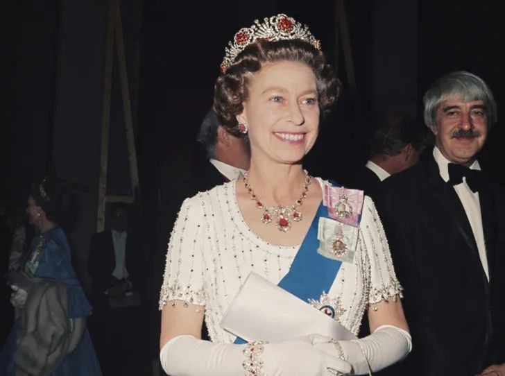 盘点英国女王最喜爱的皇家珠宝,英国女王最喜爱的皇家珠宝