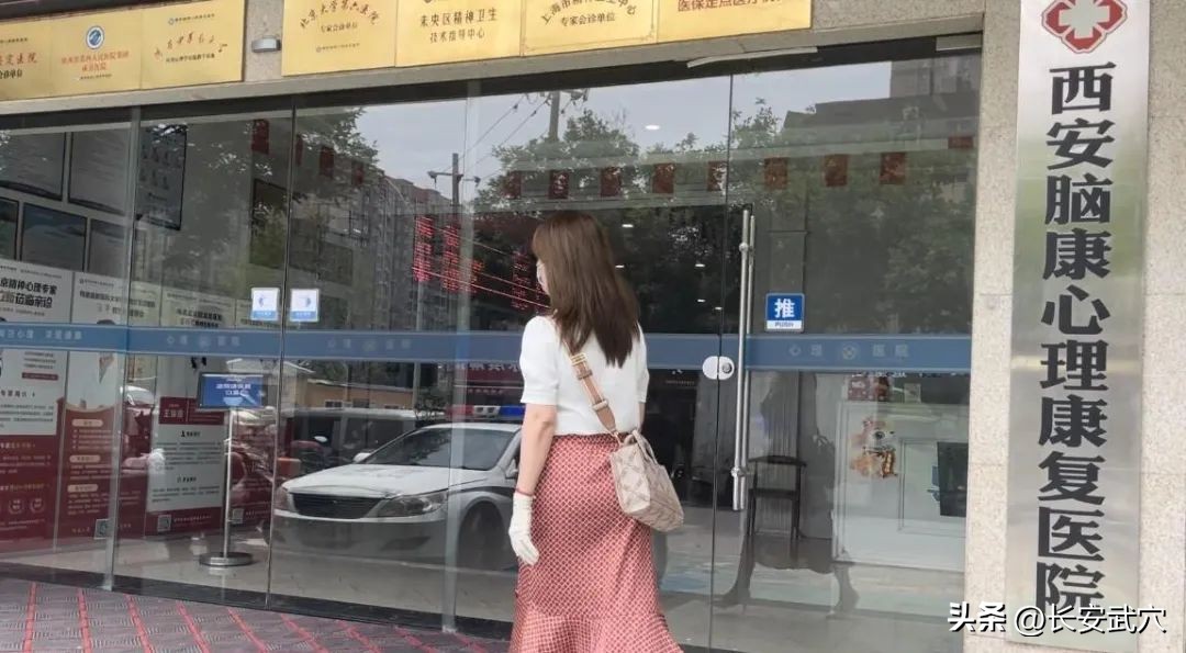 夫妻互相送进精神病院,夫妻俩互相送进精神病院