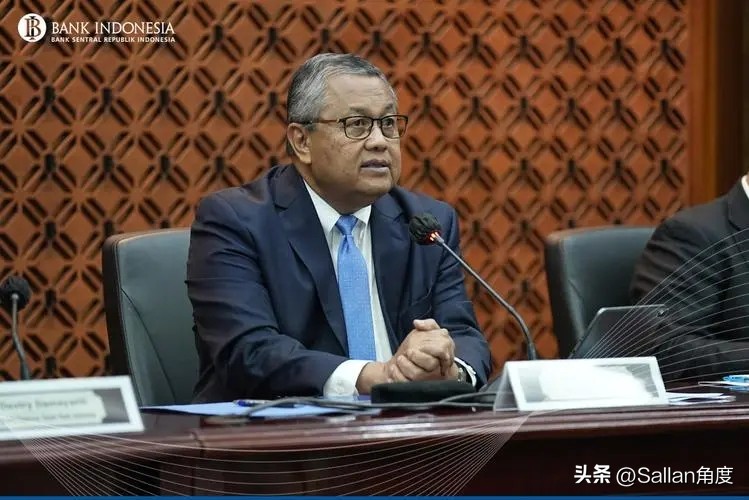 原来日韩也在悄悄去美元！美国队伍不好带了！